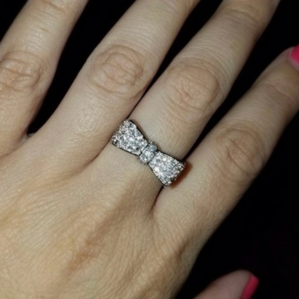 🔥3/$25🔥Elegant Silver Bow Ring - Picture 4 of 6